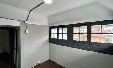 Oficina en Arriendo en Granaderos / Manuel Montt