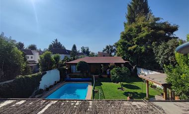 Casa en Venta en Via Regina / Monseñor Edwards