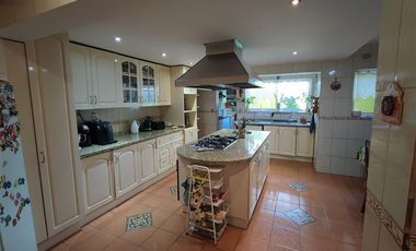 Casa en Venta en Via Regina / Monseñor Edwards
