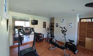 Casa en Venta en Via Regina / Monseñor Edwards