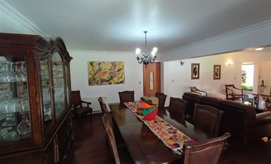 Casa en Venta en Via Regina / Monseñor Edwards