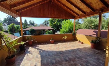 Casa en Venta en Via Regina / Monseñor Edwards
