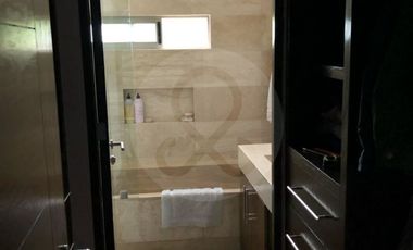 Casa en condominio en venta en Lomas Quebradas