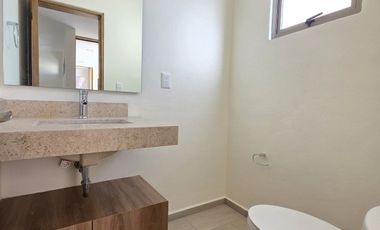 CASA MODERNA EN VENTA, 3 RECÁMARAS, 2.5 BAÑOS, COCHERA PARA 2 AUTOS