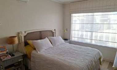 Se arrienda casa dos pisos en  Condominio Barrio Sacramento