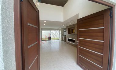 Casa en Renta en Privada con Roof Garden y Diseño Moderno  ¡Tu Nuevo Hogar Te Espera!e
