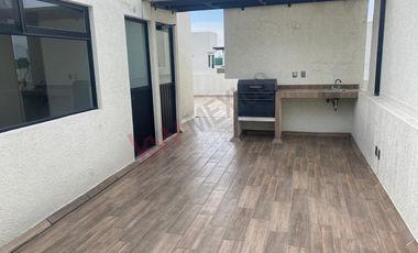 Casa en Renta en Privada con Roof Garden y Diseño Moderno  ¡Tu Nuevo Hogar Te Espera!e