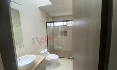 Casa en Renta en Privada con Roof Garden y Diseño Moderno  ¡Tu Nuevo Hogar Te Espera!e