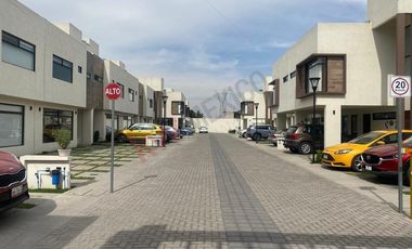Casa en Renta en Privada con Roof Garden y Diseño Moderno  ¡Tu Nuevo Hogar Te Espera!e