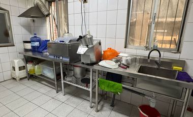 GRAN PROPIEDAD COMERCIAL PARA RENTA