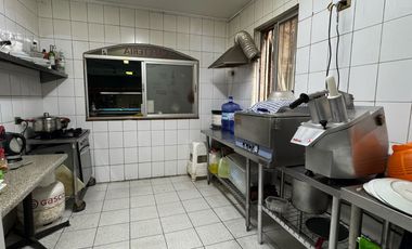 GRAN PROPIEDAD COMERCIAL PARA RENTA