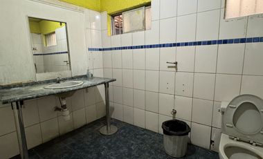 GRAN PROPIEDAD COMERCIAL PARA RENTA