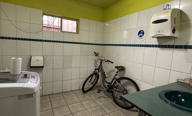 GRAN PROPIEDAD COMERCIAL PARA RENTA