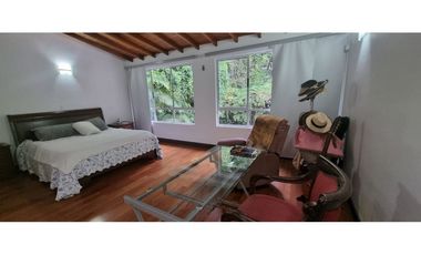 Casa remodelada en venta cerca al marymount