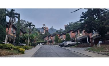 Casa remodelada en venta cerca al marymount