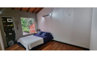 Casa remodelada en venta cerca al marymount