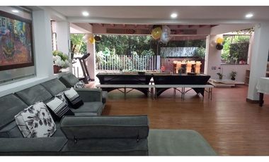 Casa remodelada en venta cerca al marymount