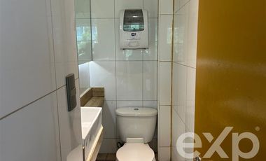 Local Comercial en Arriendo en Avenida Apoquindo 4775, local 1 B primer piso Las Condes
