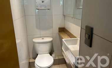 Local Comercial en Arriendo en Avenida Apoquindo 4775, local 1 B primer piso Las Condes