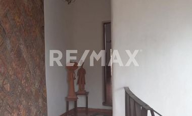 CASA EN VENTA ESTILO RUSTICO - (3)