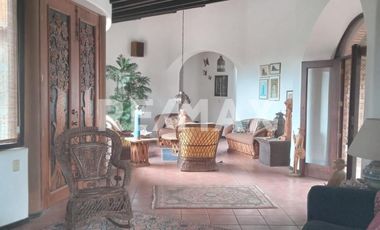 CASA EN VENTA ESTILO RUSTICO - (3)