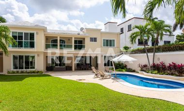 Casa en Venta en Álamos I, Cancún - (3)