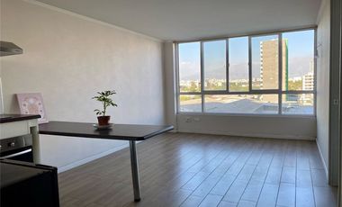 Muy luminoso,full equi 1D/1B, Metro Ecuado y A.Hur