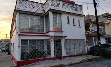 CASA EN VENTA EN UBICACION ESTRATEGICA CONSTITUCION DE 1917