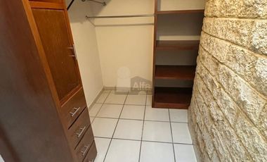 Casa en Renta en  Fracc. Rincón del Campestre LEON, GTO. Atrás a Foro 4 y cerca de Plaza Mayor