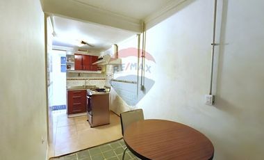 Casa con excelente ubicación/ Av. Santa Isabel