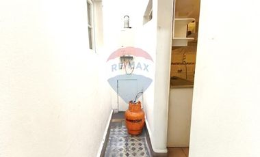 Casa con excelente ubicación/ Av. Santa Isabel