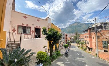 VENTA de CASAS en BELLO