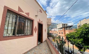 VENTA de CASAS en BELLO