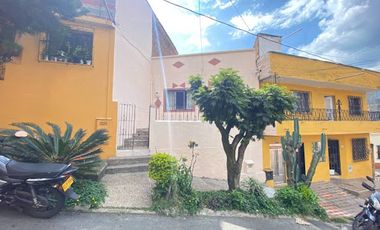 VENTA de CASAS en BELLO