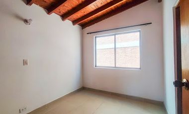 ARRIENDO de CASAS en SABANETA
