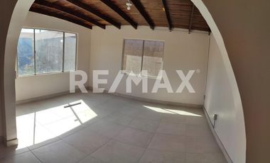 Casa en Renta – Ideal para Consultorio u Oficinas - Zona Centro - (3)