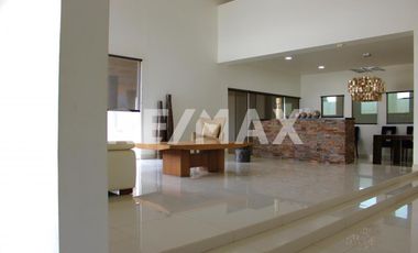 Amplia Casa en Renta en Fracc. Ciudad de San Quintín - (3)