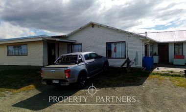 Se vende hermosa casa habitación amoblada con amplio terreno