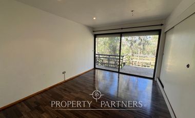 Parcela con moderna casa en Portal San Juan