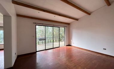 Parcela con moderna casa en Portal San Juan