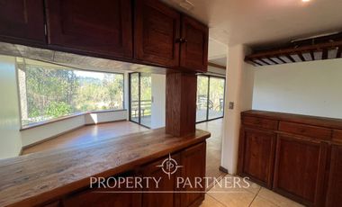 Parcela con moderna casa en Portal San Juan