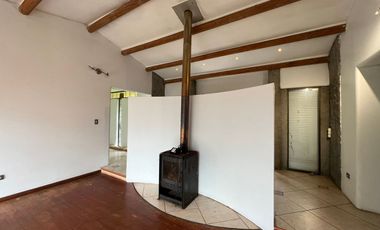 Parcela con moderna casa en Portal San Juan