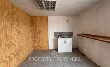 Arriendo Terreno de 1100m2 con oficina en Barrio Industrial