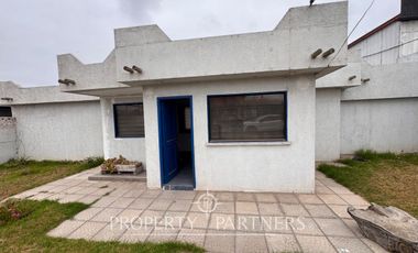 Arriendo Terreno de 1100m2 con oficina en Barrio Industrial