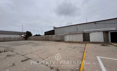 Arriendo Terreno de 1100m2 con oficina en Barrio Industrial