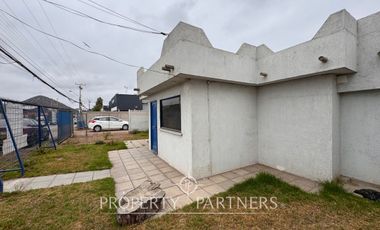 Arriendo Terreno de 1100m2 con oficina en Barrio Industrial