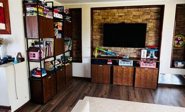Casa en excelente estado en condominio seguro cercano a colegios