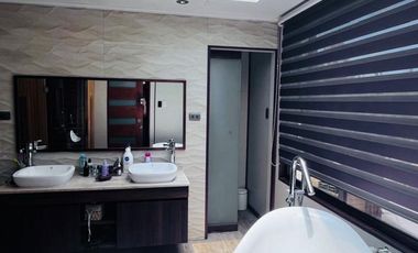 Casa en excelente estado en condominio seguro cercano a colegios