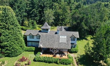 CASA BORDE LAGO