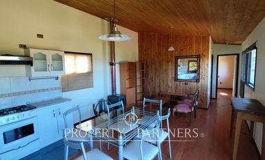 Se vende casa más cabaña, excelente vista al lago Villarrica.